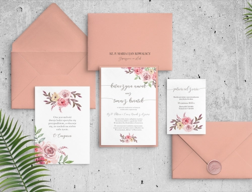 Różowe Zaproszenia ślubne PasteLove z kopertą różową, czarną personalizacją, wkładką, lakiem i dodatkową kartą