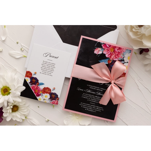 Nietypowe Zaproszenia ślubne Black Flowers w różowych barwach z kopertą i dodatkową wkładką