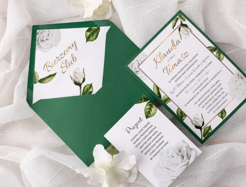 Zaproszenia ślubne Dream z białym kwiatem róży oraz listkami z papierem ozdobnym i kopertą