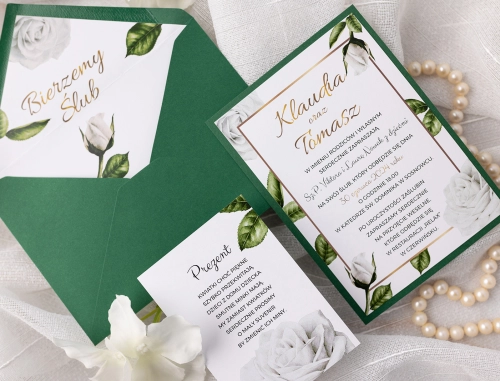 Zaproszenia ślubne Dream z białym kwiatem róży oraz listkami z papierem ozdobnym i kopertą