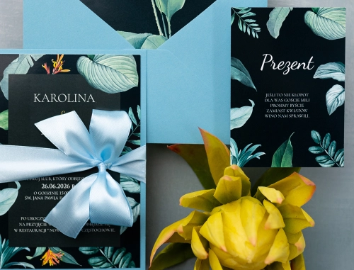 Zaproszenia ślubne Exotic w kolorze pastelowym niebieskim z kokardą i wkładką