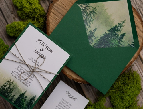 Zaproszenia ślubne Forest z motywem lasu w zielonej kolorystyce