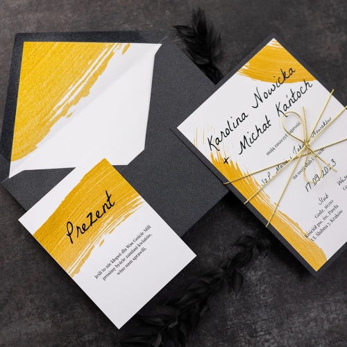 Zaproszenia ślubne Golden Brush z perłową grafitową kopertą i papierem ozdobnym