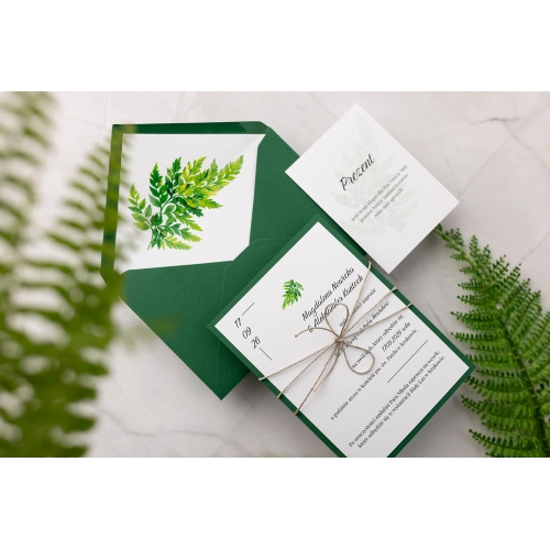 Zaproszenia ślubne Nature w kolorze butelkowej zieleni z papierem ozdobnym, sznurkiem i wkładką