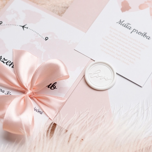 Podróżnicze Zaproszenia ślubne Travels z mapą w kolorze pudrowego różu