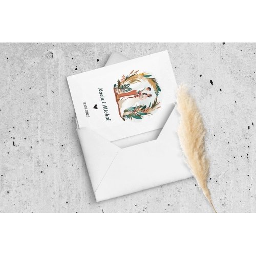 Ciekawe zaproszenie drukowane na papierze satynowym z dopasowaną kopertą w kolorze białym