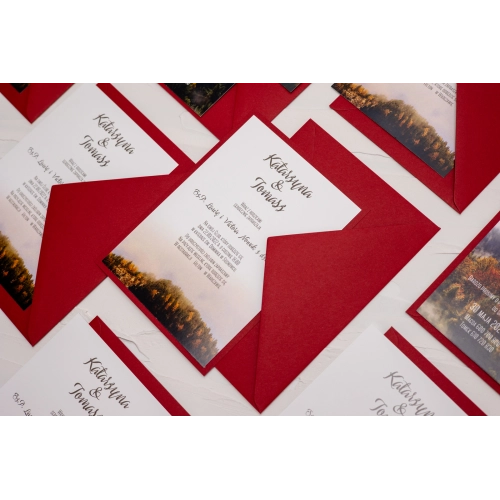 Zaproszenie Forest 3 z kopertą i podklejką bordową drukowane na papierze satynowym