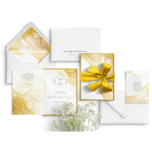 Zaproszenia ślubne Glamour Ink Składane złote z białą kopertą oraz złotą wstążką