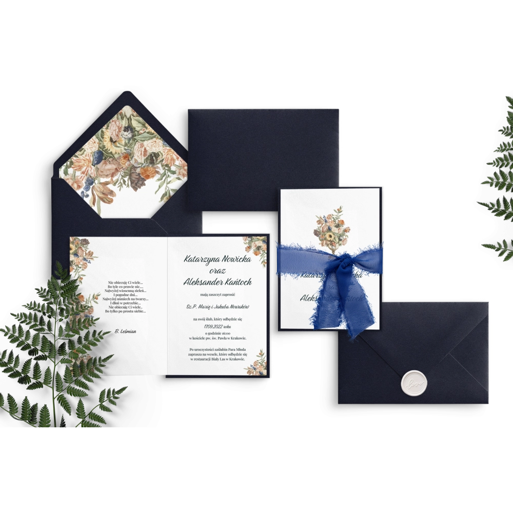 Niebieskie zaproszenie Rustic Summer ze wstążką szyfonową i lakiem białym