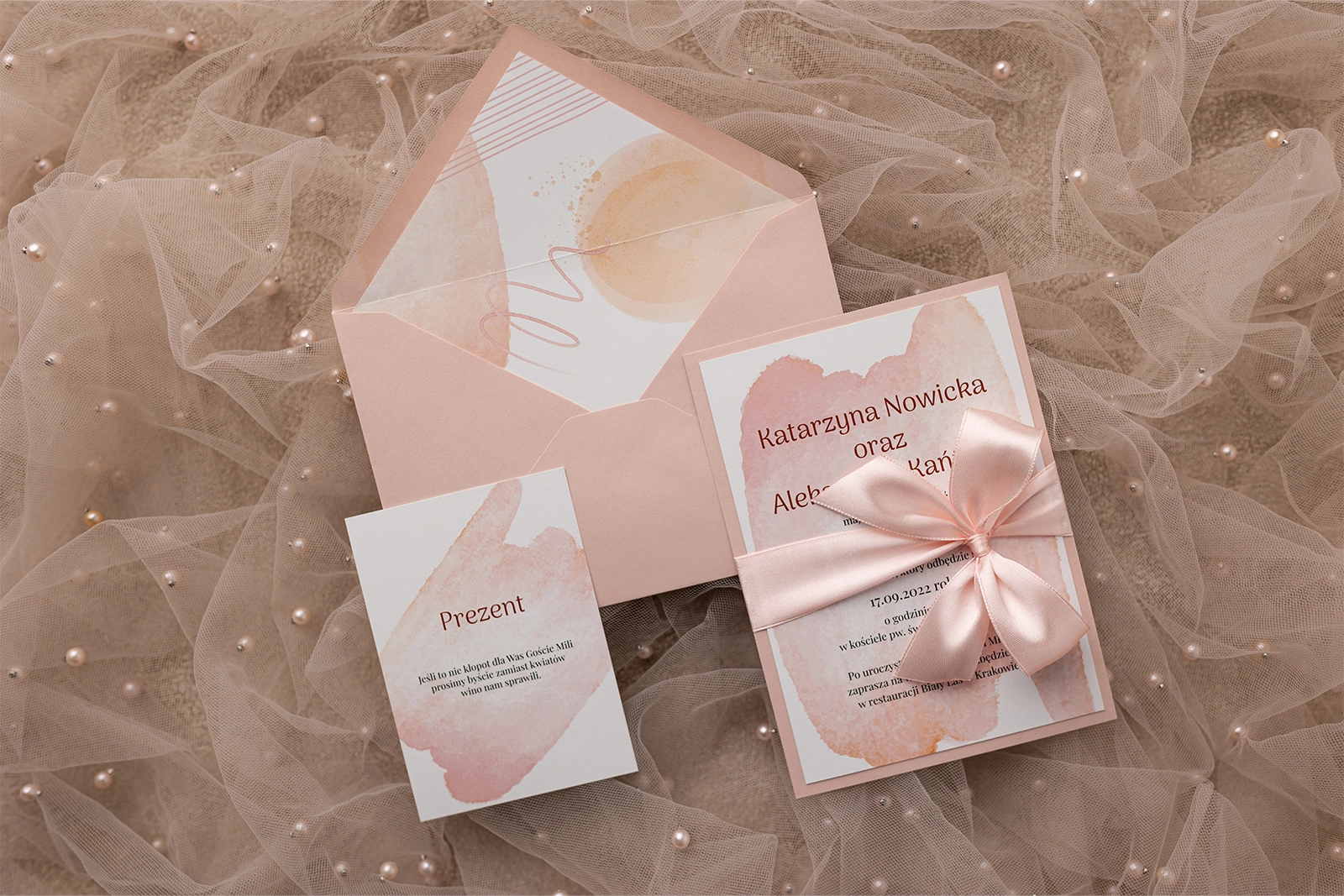 Zaproszenia ślubne Stain z kopertą, wkładką i wstążką