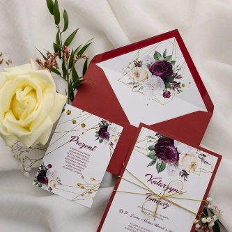 Zaproszenia ślubne Modena z&nbsp;bordową kopertą i&nbsp;papierem ozdobnym ze sznurkiem i&nbsp;dodatkową wkładką