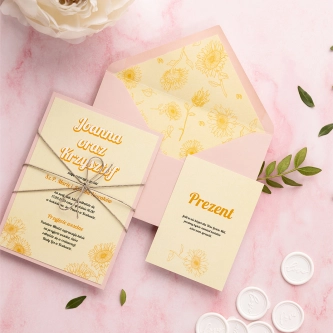 Zaproszenia ślubne Sunflowers z&nbsp;kwiatami słonecznika z&nbsp;różowymi dodatkami