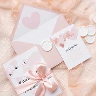 Podróżnicze Zaproszenia ślubne Travels z&nbsp;mapą w&nbsp;kolorze pudrowego różu