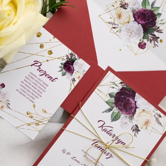 Zaproszenia ślubne Modena z&nbsp;bordową kopertą i&nbsp;papierem ozdobnym ze sznurkiem i&nbsp;dodatkową wkładką