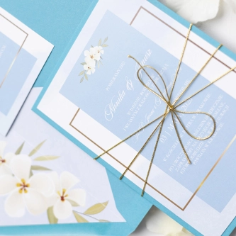 Błękitne Zaproszenia ślubne Golden Square z&nbsp;złotym sznurkiem i&nbsp;dodatkową wkładką