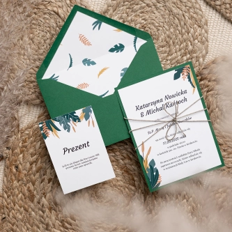 Zaproszenia ślubne Boho wedding w&nbsp;kolorze zielonym przewiązane sznurkiem ekologicznym