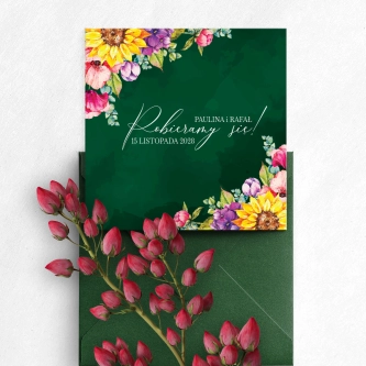 Piękne kwieciste zaproszenie drukowane na papierze satynowym z&nbsp;kopertą ciemno zieloną