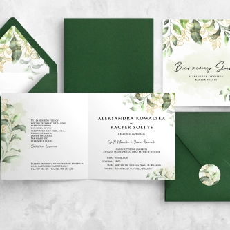 Piękne zielone zaproszenie ze złotymi listkami drukowane na papierze satynowym z&nbsp;ciemno zieloną kopertą