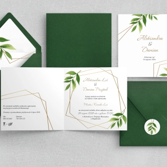 Liściaste zaproszenie z&nbsp;geometryczną ramką złotą drukowane na papierze satynowym z&nbsp;kopertą w&nbsp;kolorze ciemnej zieleni