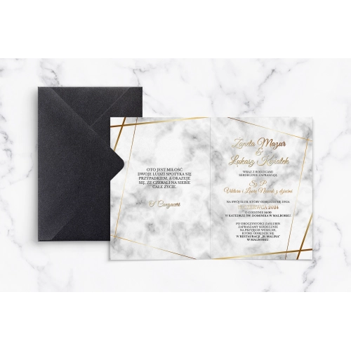 Nowoczesne zaproszenie Marmur & Złoto z efektem marmurkowym i złotymi wstawkami oraz z kopertą czarną perłową