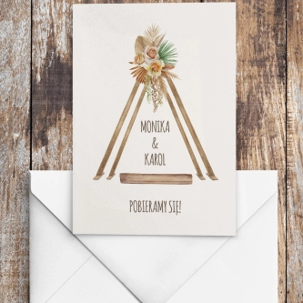 Boho zaproszenie z&nbsp;trawą pampasową i&nbsp;białą kopertą