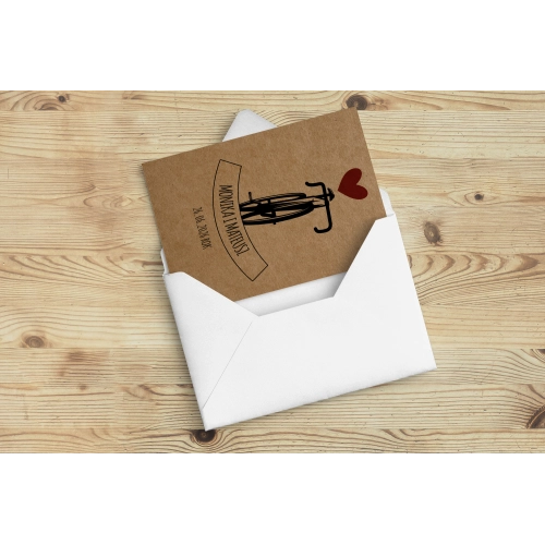 Nietypowe zaproszenie ślubne z motywem podróżniczym drukowane na papierze ekologicznych z białą kopertą